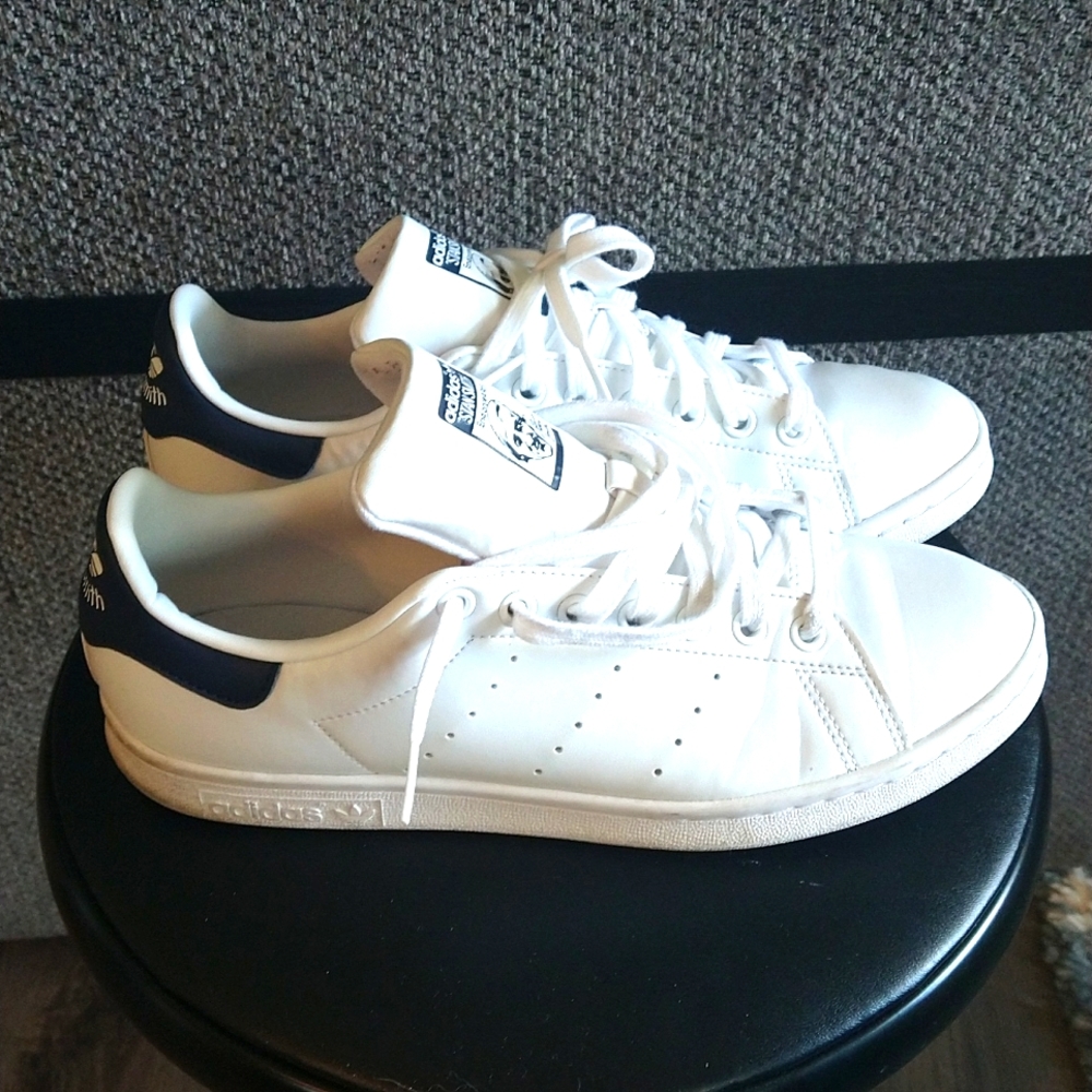 Adidas men's sneakers, Stan Smith edition, size 8, white with blue